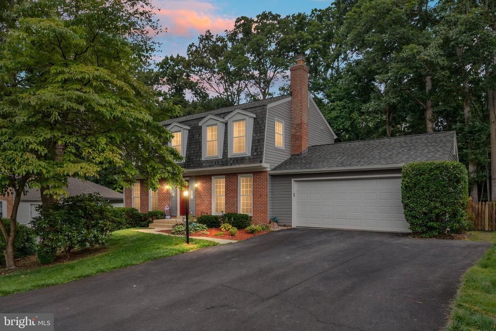 12877 Valleywood Drive, Woodbridge, VA 22192 Main Photo