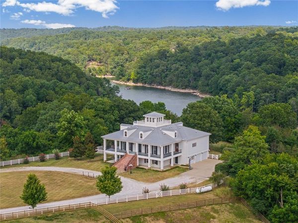 14092 Lake Point Drive , Lowell, AR 72745