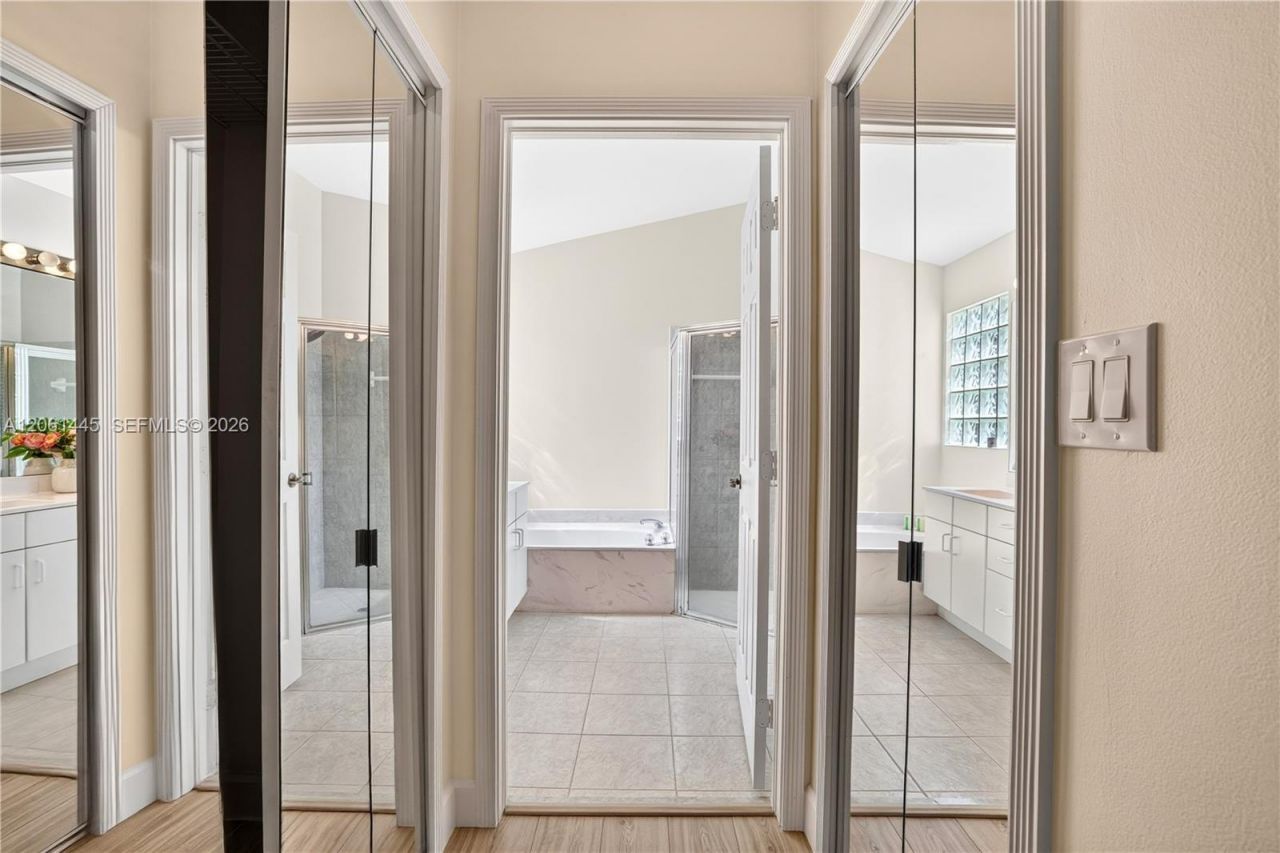 1419 Banyan Cir, Pompano Beach, FL 33069 Photo