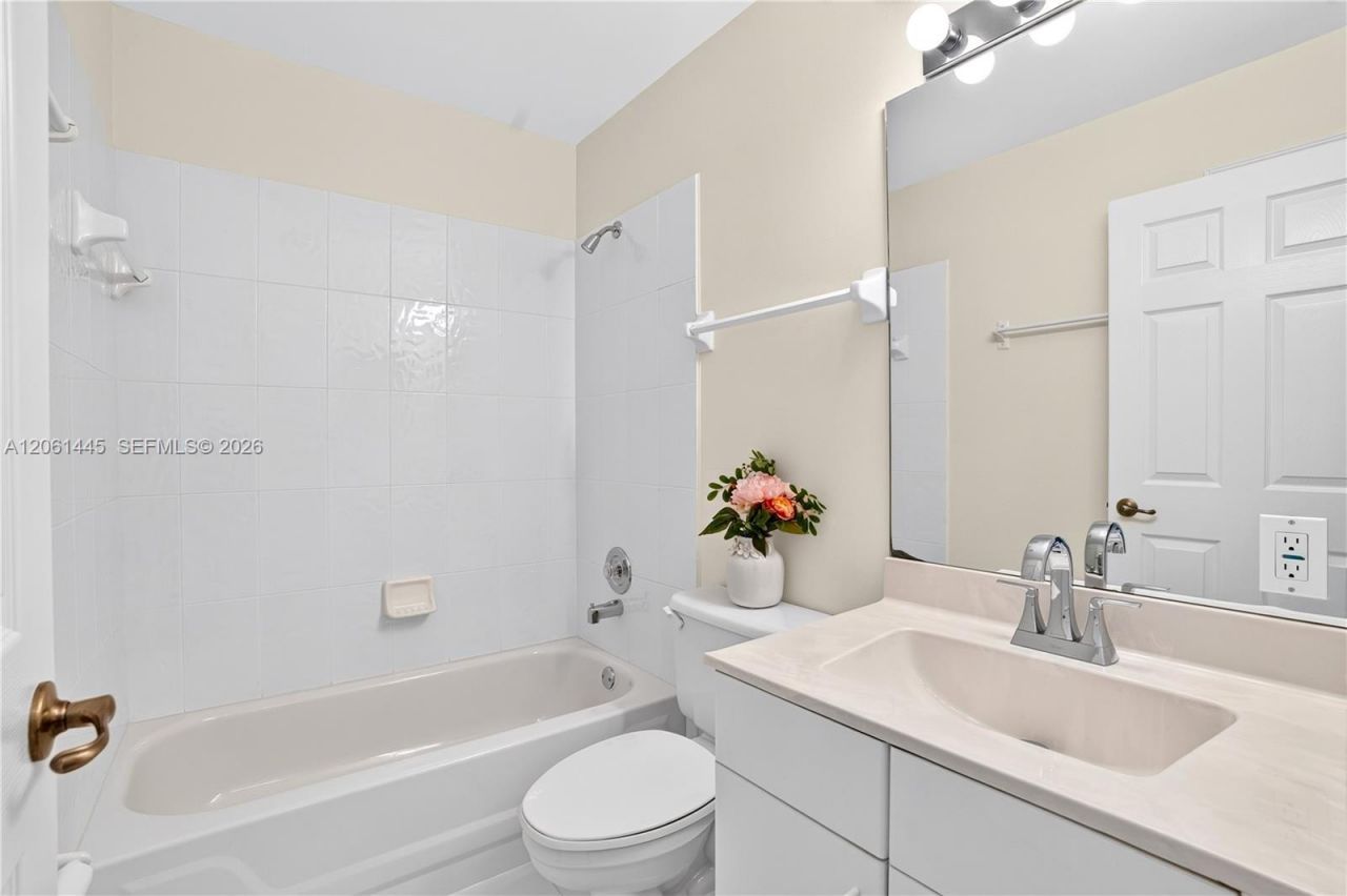 1419 Banyan Cir, Pompano Beach, FL 33069 Photo