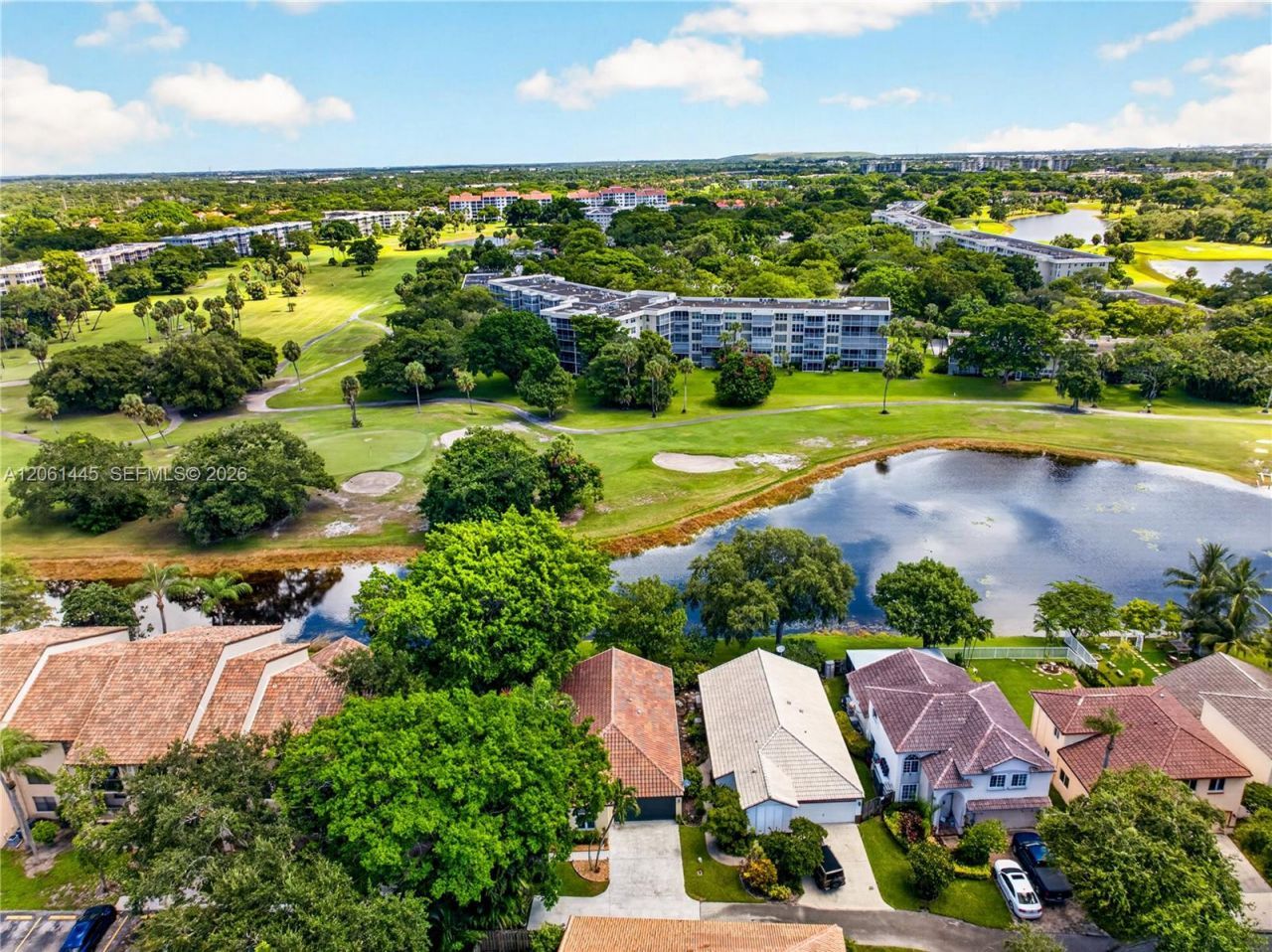 1419 Banyan Cir, Pompano Beach, FL 33069 Photo