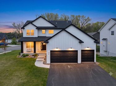 429 Collova Drive, Vadnais Heights, MN 55127