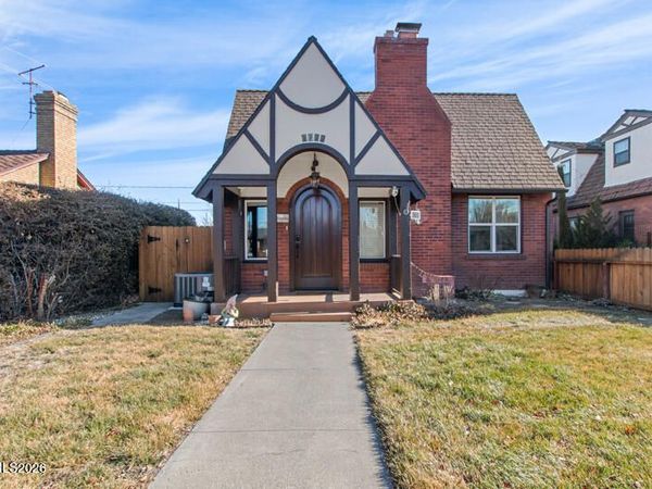 1122 S Arlington Avenue, Reno, NV 89509