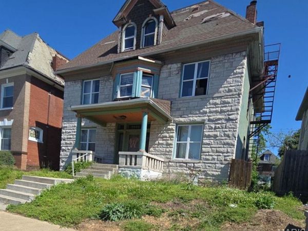 5045 Raymond Avenue , St Louis, MO 63113