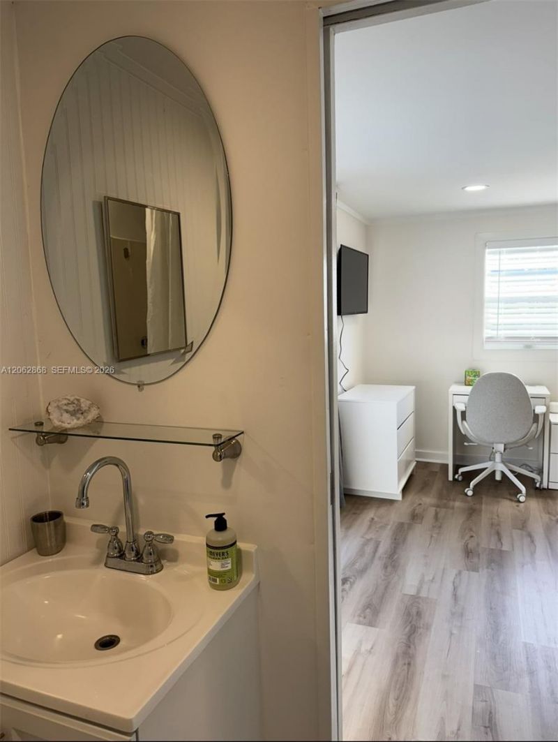914 N Ocean Breeze, Unit 1, Lake Worth, FL 33460 Photo