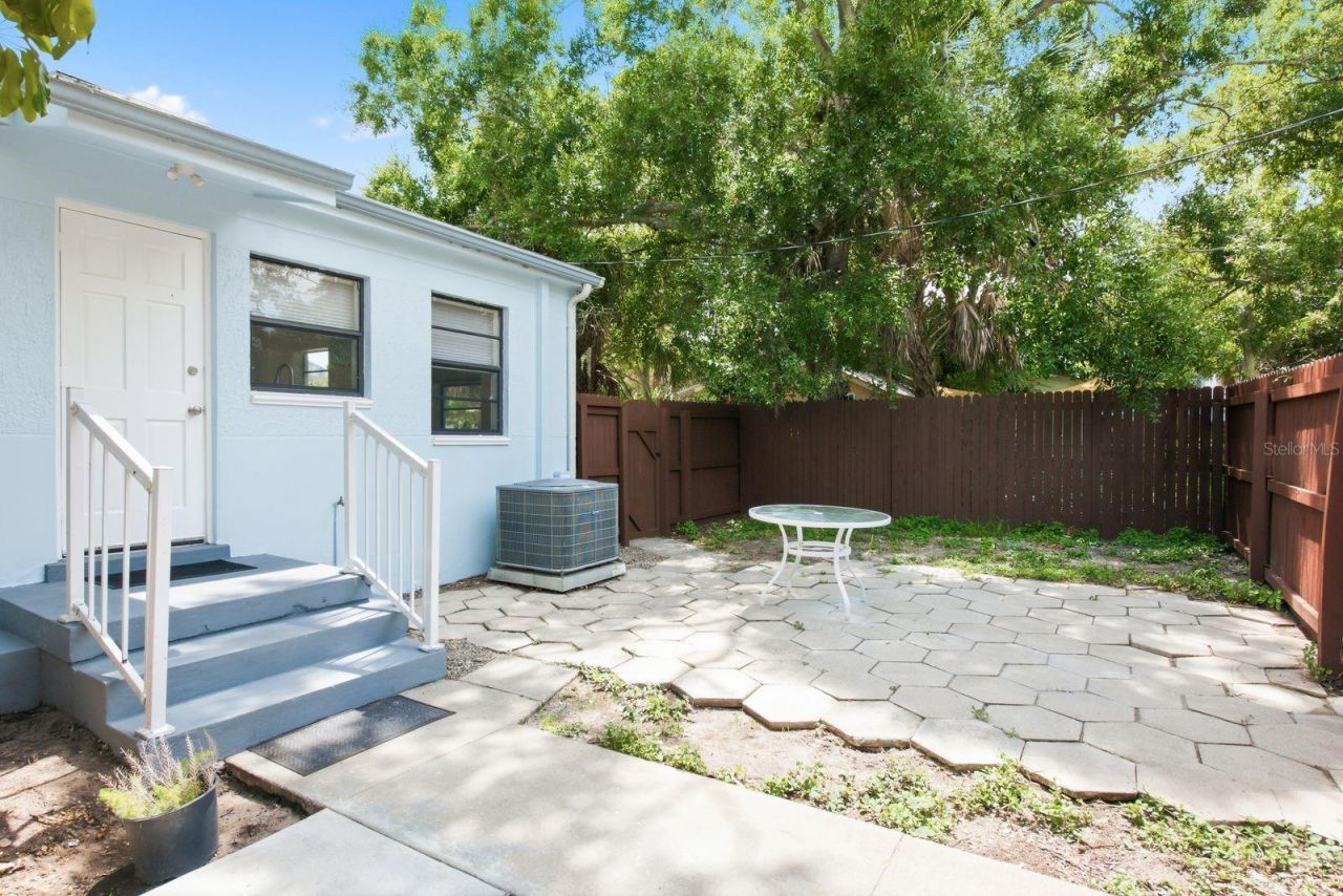 517 41st Avenue S, Saint Petersburg, FL 33705 Photo