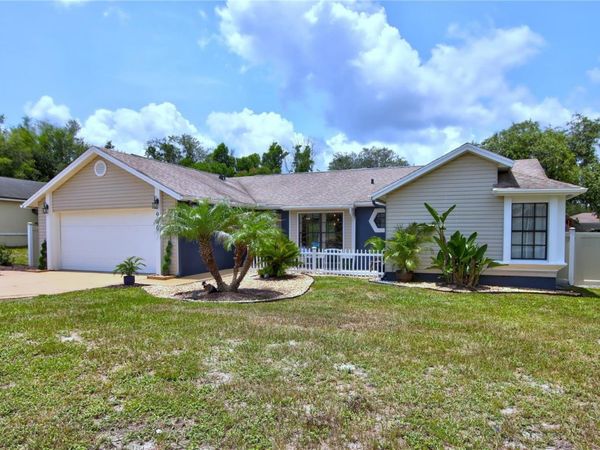 916 MENTMORE CIRCLE , DELTONA, FL 32738