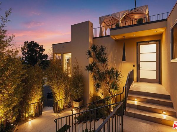 8715 Sunset Plaza Terrace, Los Angeles, CA 90069