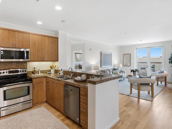 3090 Glascock St, Unit 303, Oakland, CA 94601
