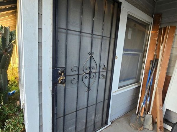 154 N 1ST, Banning, CA 92220