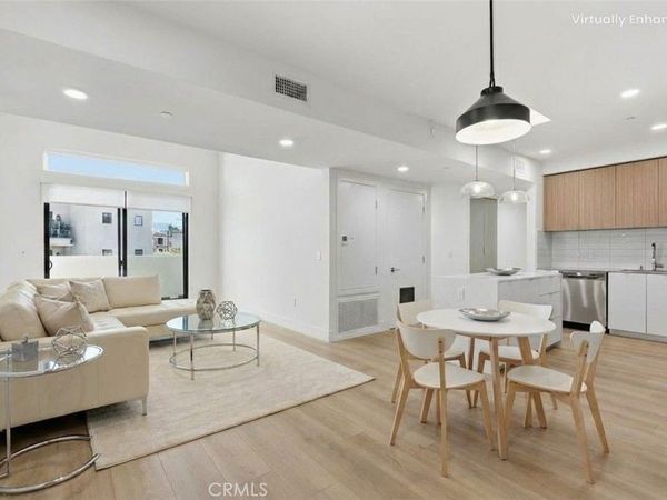 12078 Guerin Street, Unit 207, Studio City, CA 91604