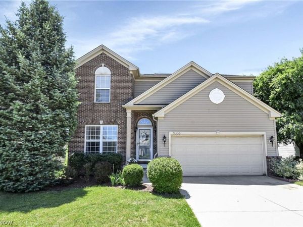 9355 Saybrook Drive , North Ridgeville, OH 44039