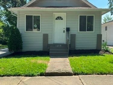 1079 Peerless Avenue, Akron, OH 44320