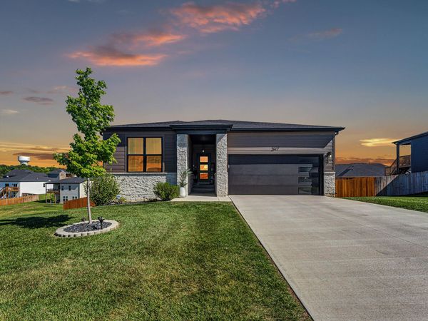 2617 W Goldfinch Drive , Ozark, MO 65721