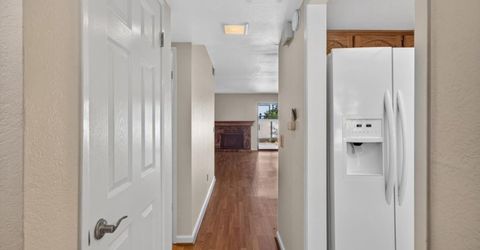 208 Wales Dr, Folsom, CA 95630 Photo