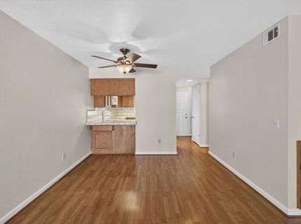 208 Wales Dr, Folsom, CA 95630 Photo