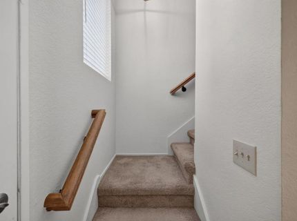 208 Wales Dr, Folsom, CA 95630 Photo