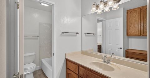 208 Wales Dr, Folsom, CA 95630 Photo
