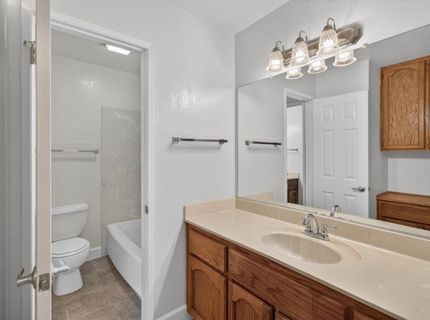 208 Wales Dr, Folsom, CA 95630 Photo