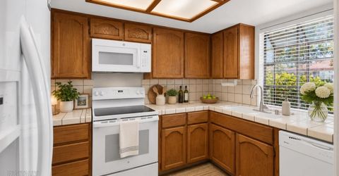 208 Wales Dr, Folsom, CA 95630 Photo