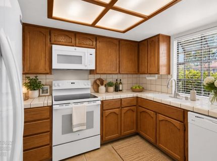 208 Wales Dr, Folsom, CA 95630 Photo