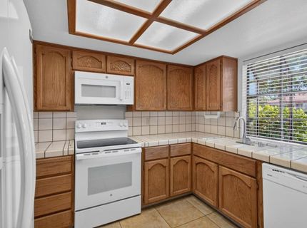 208 Wales Dr, Folsom, CA 95630 Photo