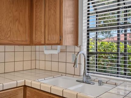 208 Wales Dr, Folsom, CA 95630 Photo