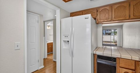 208 Wales Dr, Folsom, CA 95630 Photo