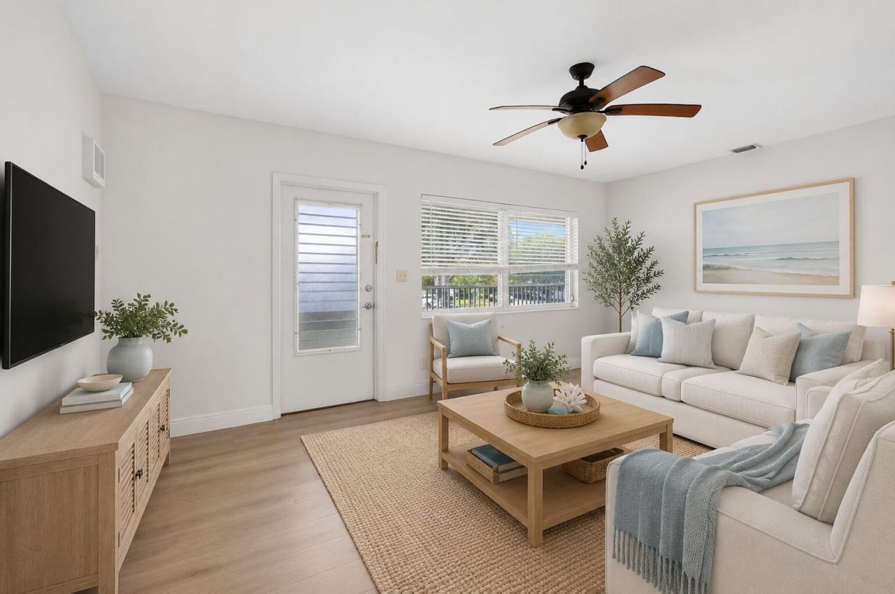 426 NE 7th Avenue, Unit 2B, Delray Beach, FL 33483 Photo
