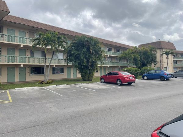 400 Village Green Circle W, Unit 202, Palm Springs, FL 33461