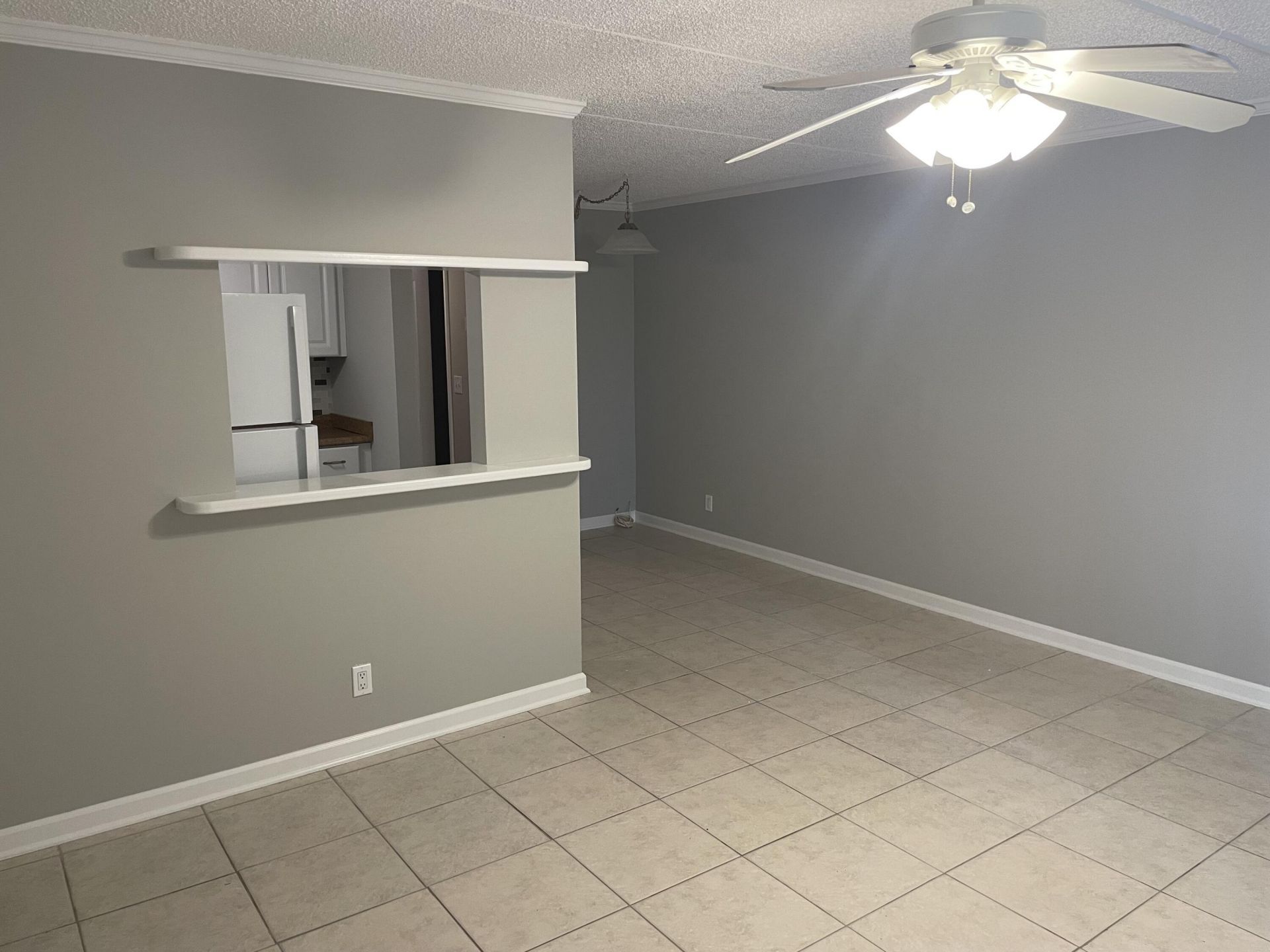 400 Village Green Circle W, Unit 202, Palm Springs, FL 33461 Photo