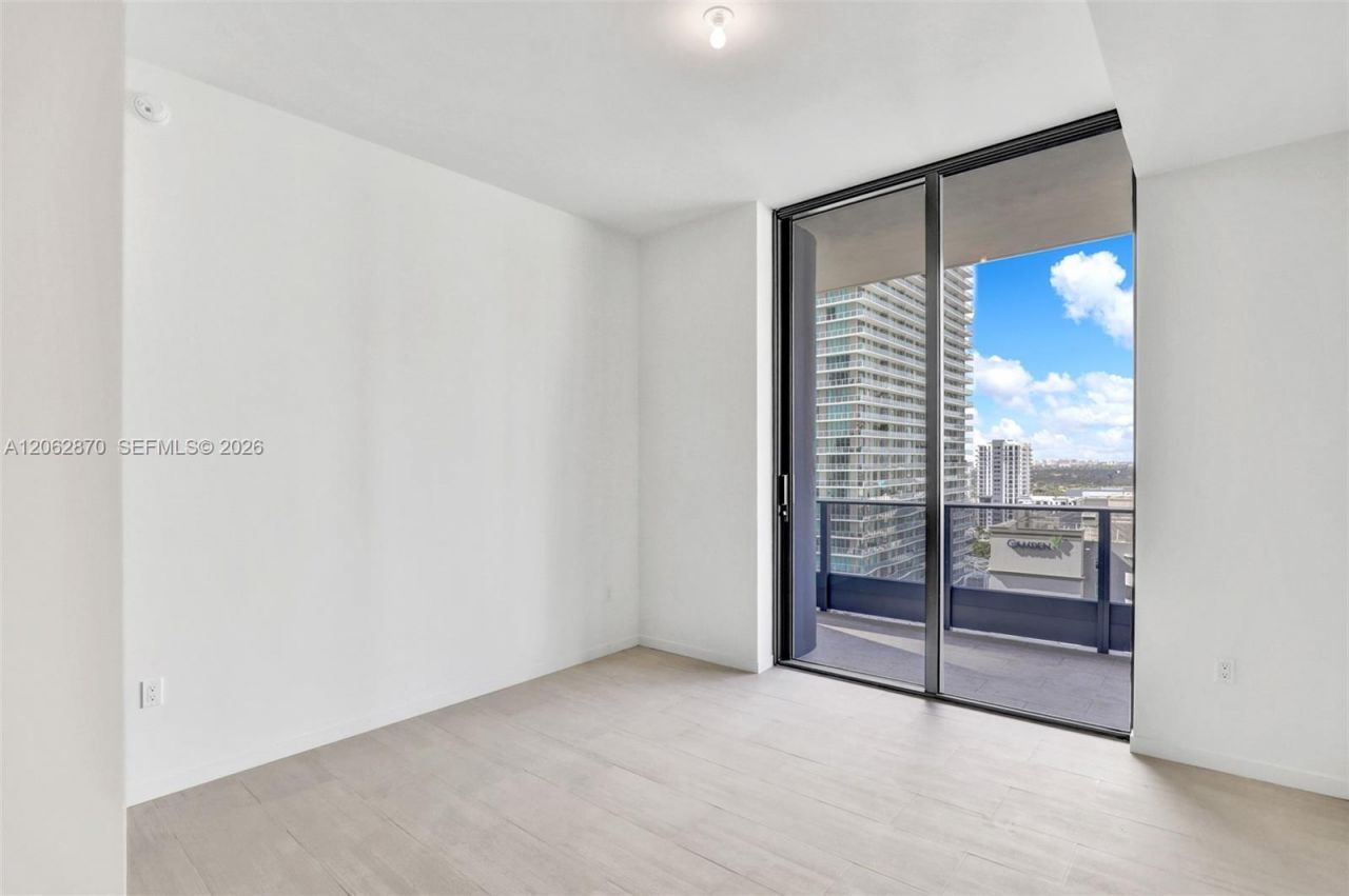 1000 Brickell Plaza , Unit 1904, Miami, FL 33131 Photo