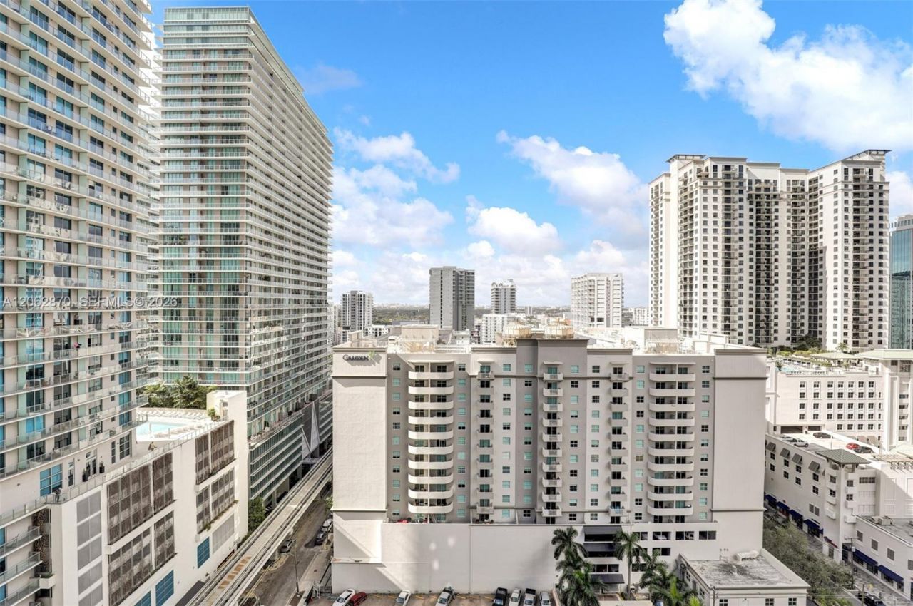 1000 Brickell Plaza , Unit 1904, Miami, FL 33131 Photo