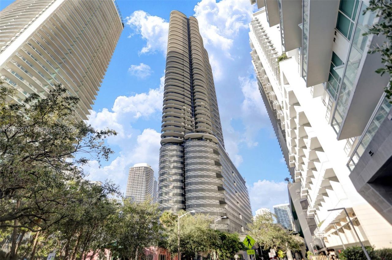 1000 Brickell Plaza , Unit 1904, Miami, FL 33131 Photo