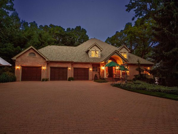 10131 Rellswood Drive, BELVIDERE, IL 61008