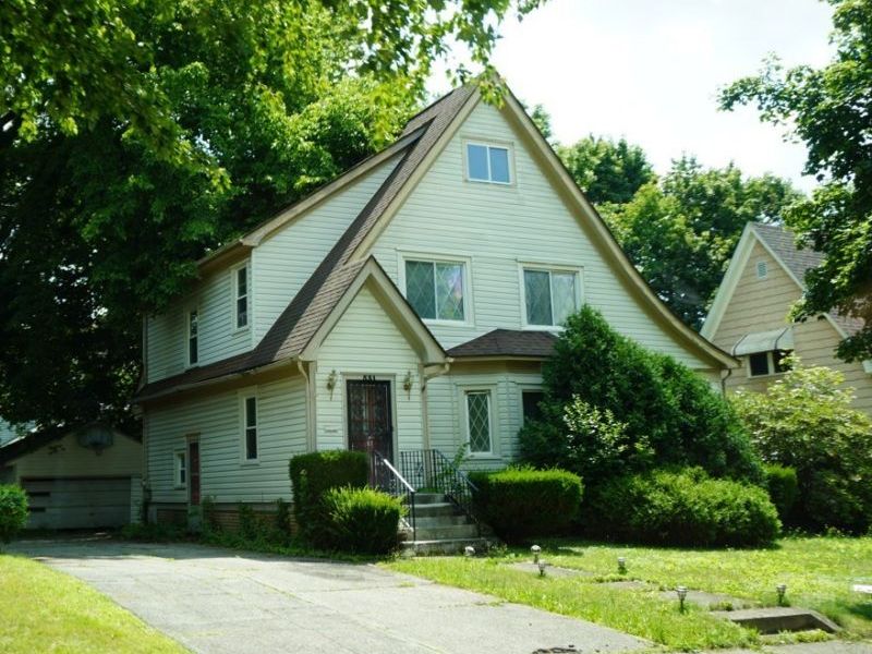 531 Sunset View Drive, Akron, OH 44720 Photo 2