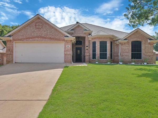 409 Bryce Lane, Arlington, TX 76013