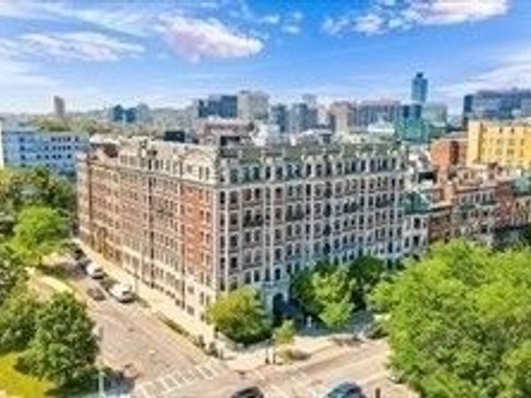 464 Commonwealth Ave, Unit 301, Boston, MA 02215