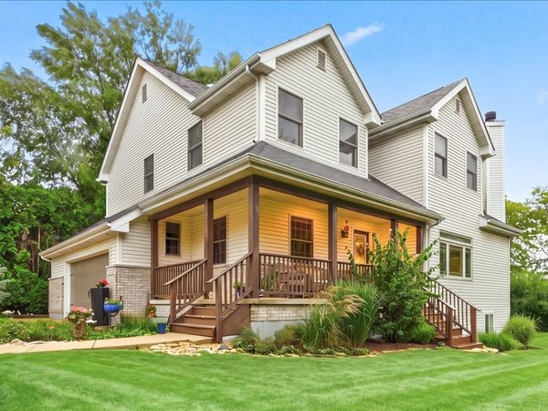 2S590 Seraph Holmes Court , Warrenville, IL 60555