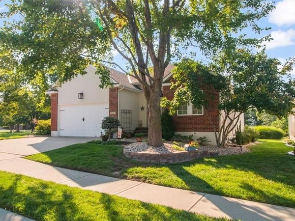 4833 SW Soldier Drive, Lee's Summit, MO 64082