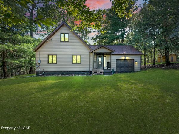 26 Fir Lane, Thornhurst, PA 18424