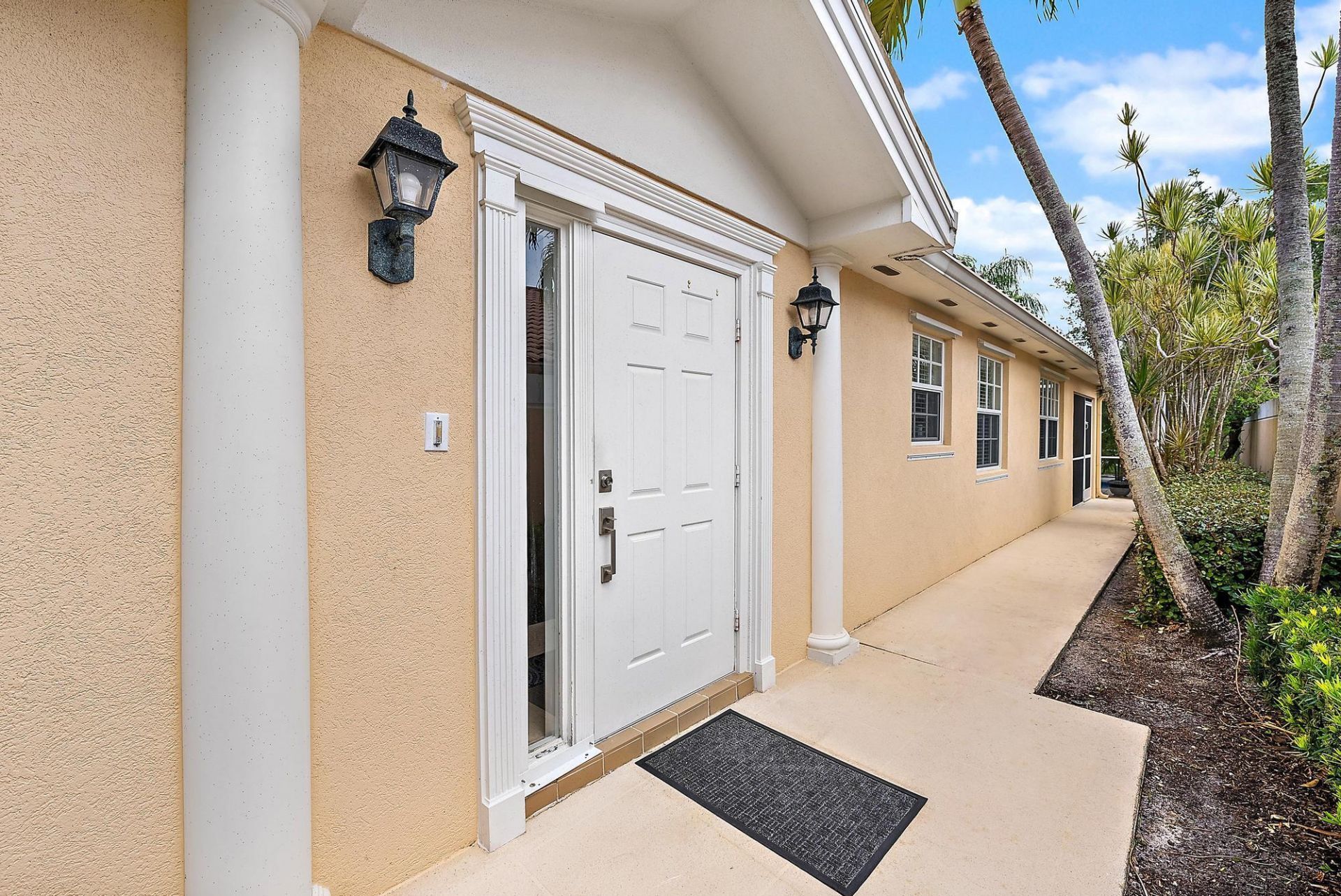 8229 Saint Johns Court, Wellington, FL 33414 Photo