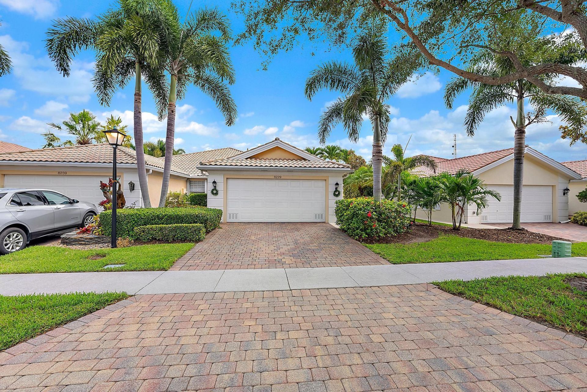 8229 Saint Johns Court, Wellington, FL 33414 Photo
