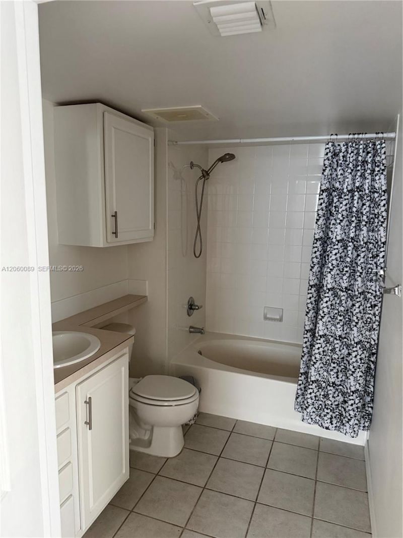 2665 SW 37th Ave , Unit 813, Miami, FL 33133 Photo