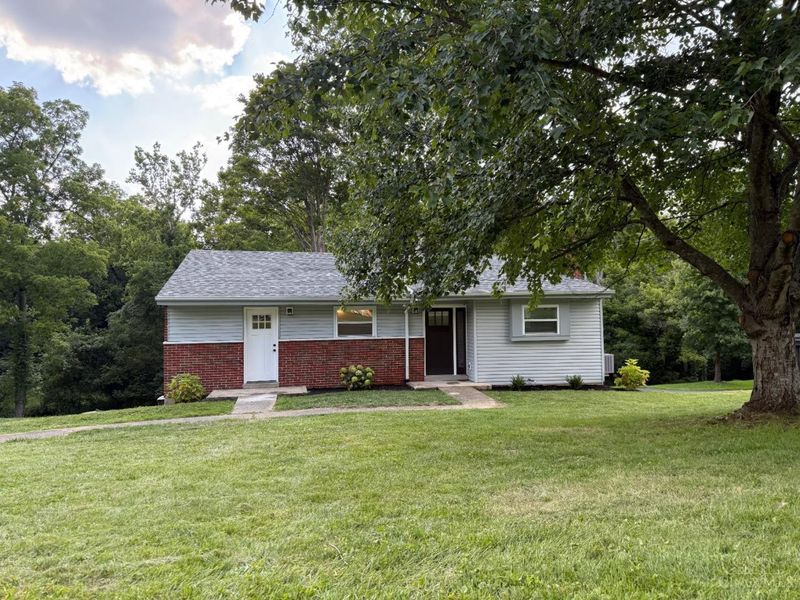 11733 Thistlehill Drive, Loveland, OH 45140 Photo 3