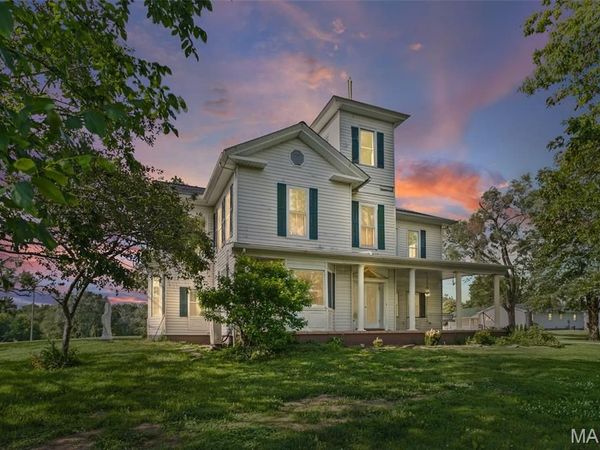 401 E Fairgrounds Avenue , Jerseyville, IL 62052