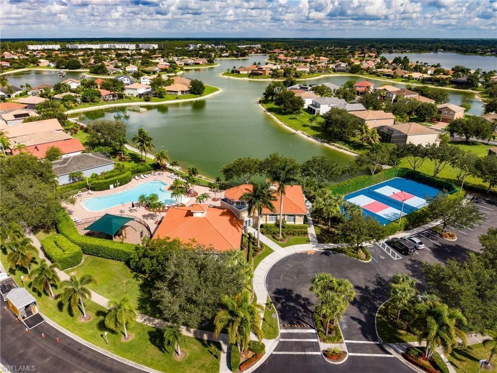 2769 Inlet Cove Ln W, Naples, FL 34120 Photo