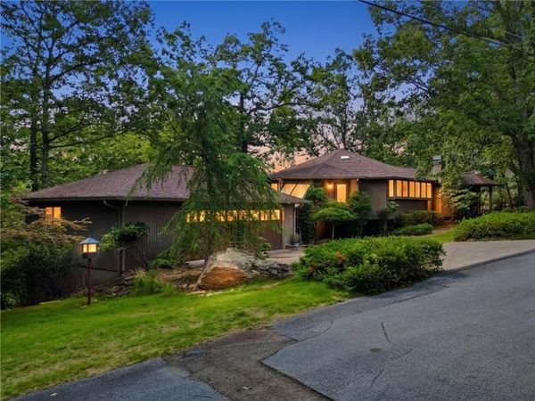 214 Ponderosa Lane , Waleska, GA 30183