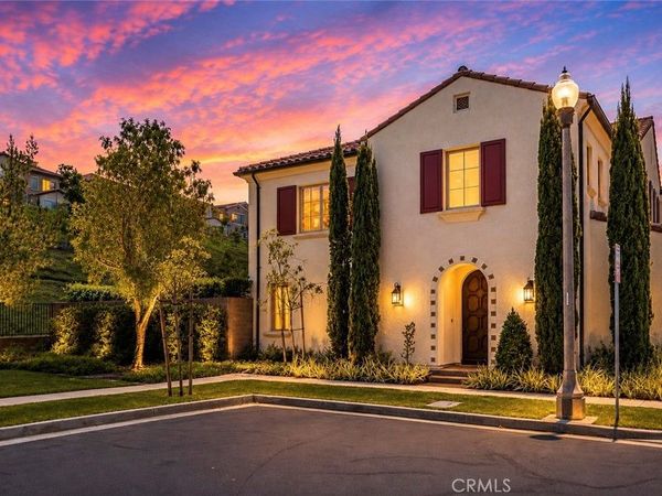 100 Della, Irvine, CA 92602