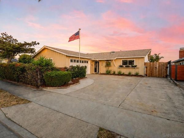 448 W Redondo, Oceanside, CA 92057